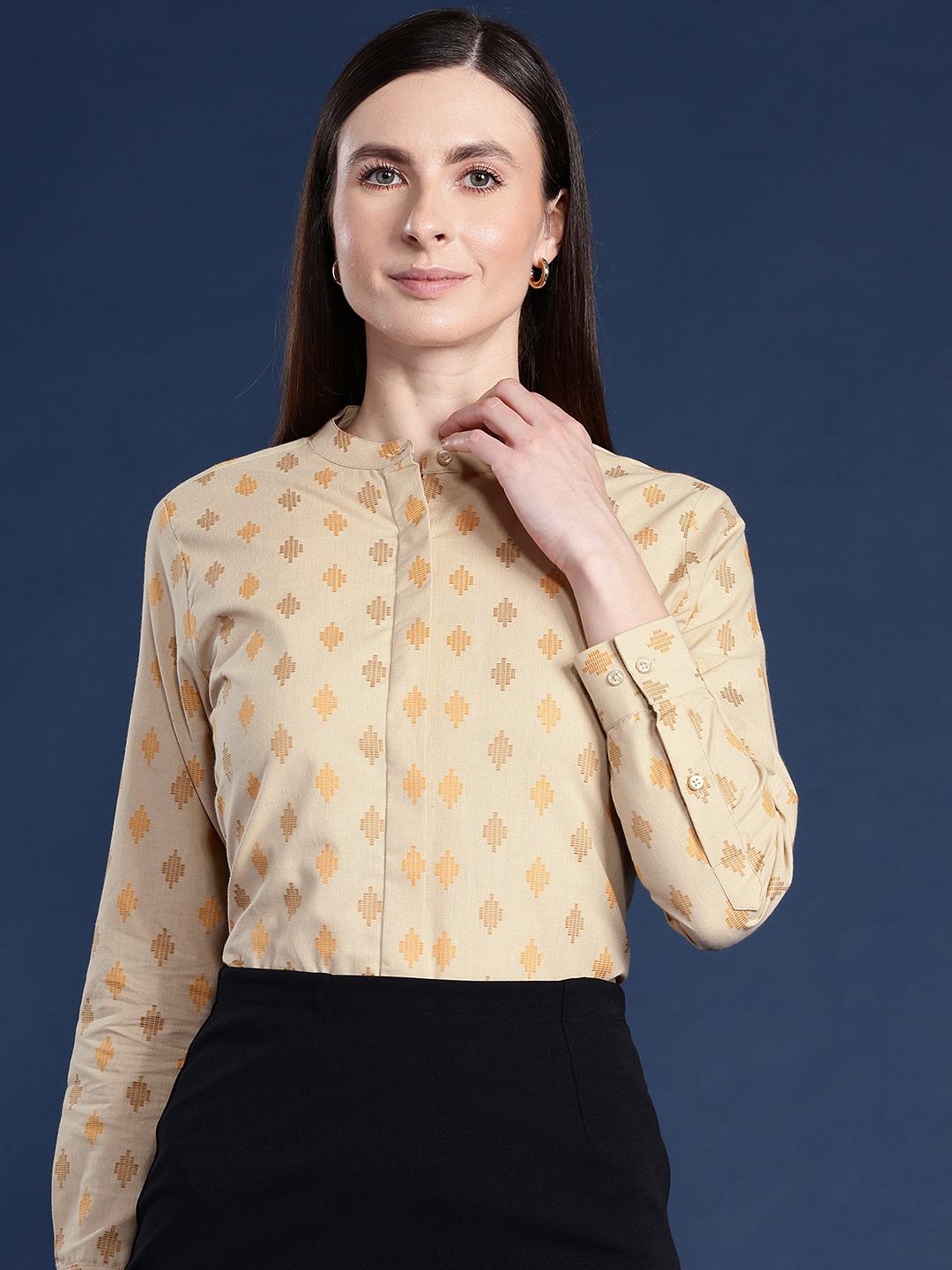 

Hancock Geometric Self Design Pure Cotton Formal Shirt, Beige