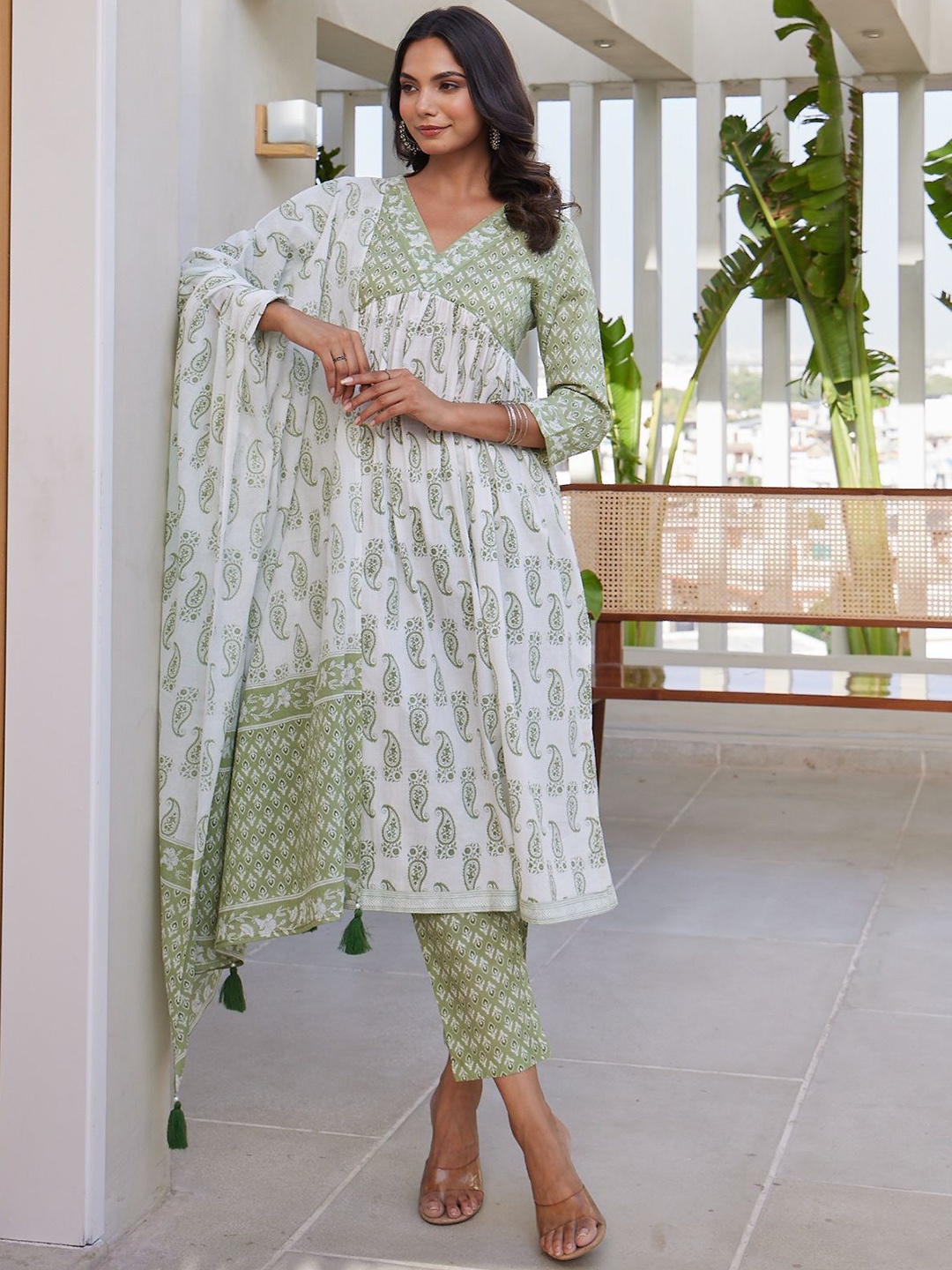 

MAAND Floral Printed Sequinned Pure Cotton Anarkali Kurta & Trousers & With Dupatta, Green