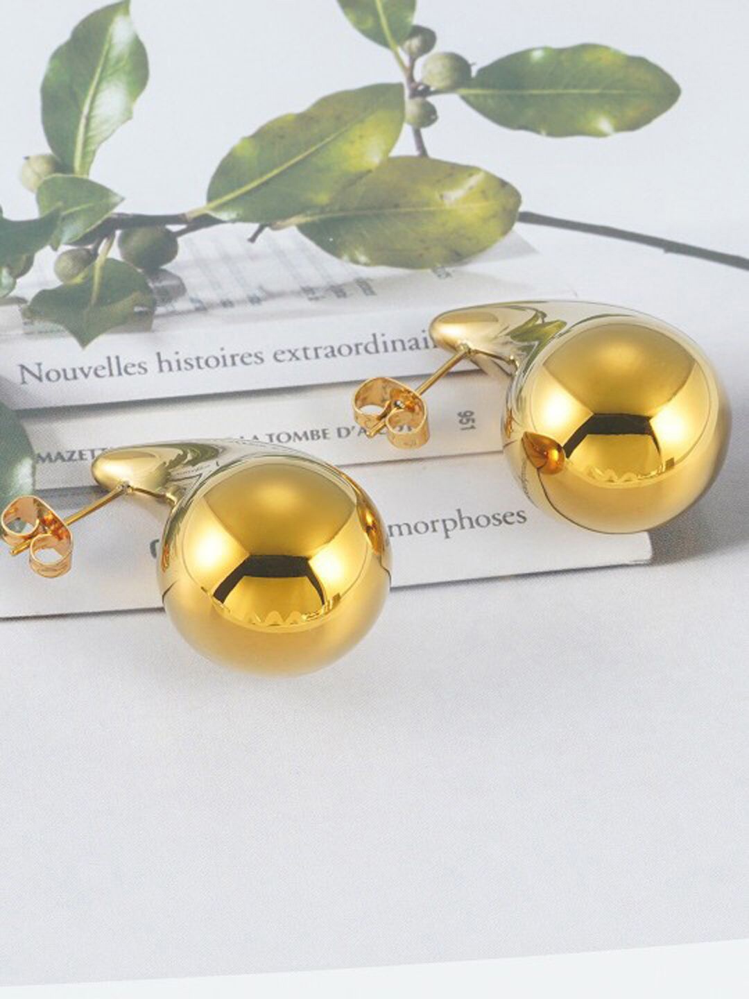 

Softwrap Gold-Plated Stainless Steel Teardrop Shaped Studs Earrings