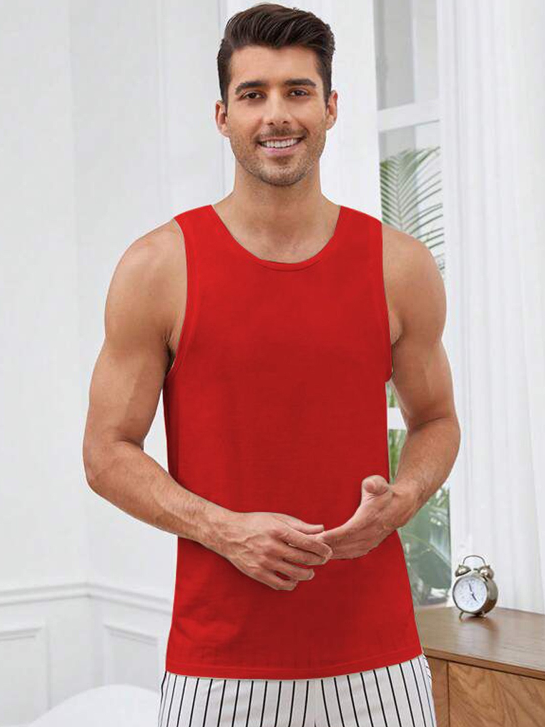 

TABADTOD Round Neck Sleeveless Innerwear Vests Stylish-Men,s-Vest-Solid-Red-S