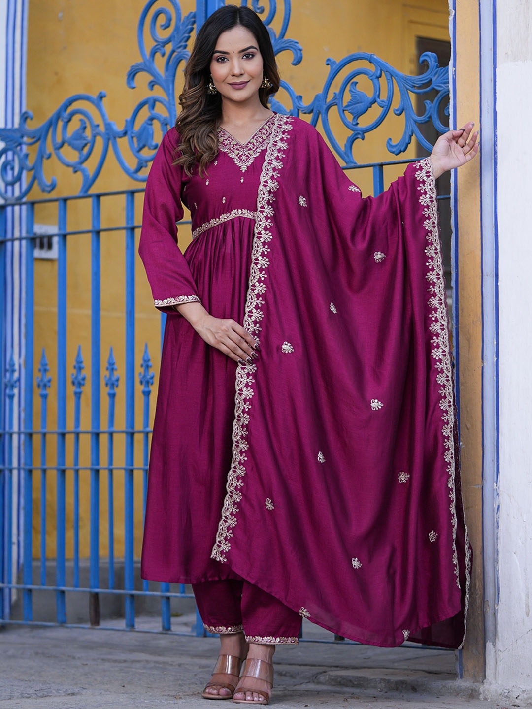 

ASPORA Floral Embroidered Empire Sequinned Pakistani Style Kurta With Trouser & Dupatta, Purple