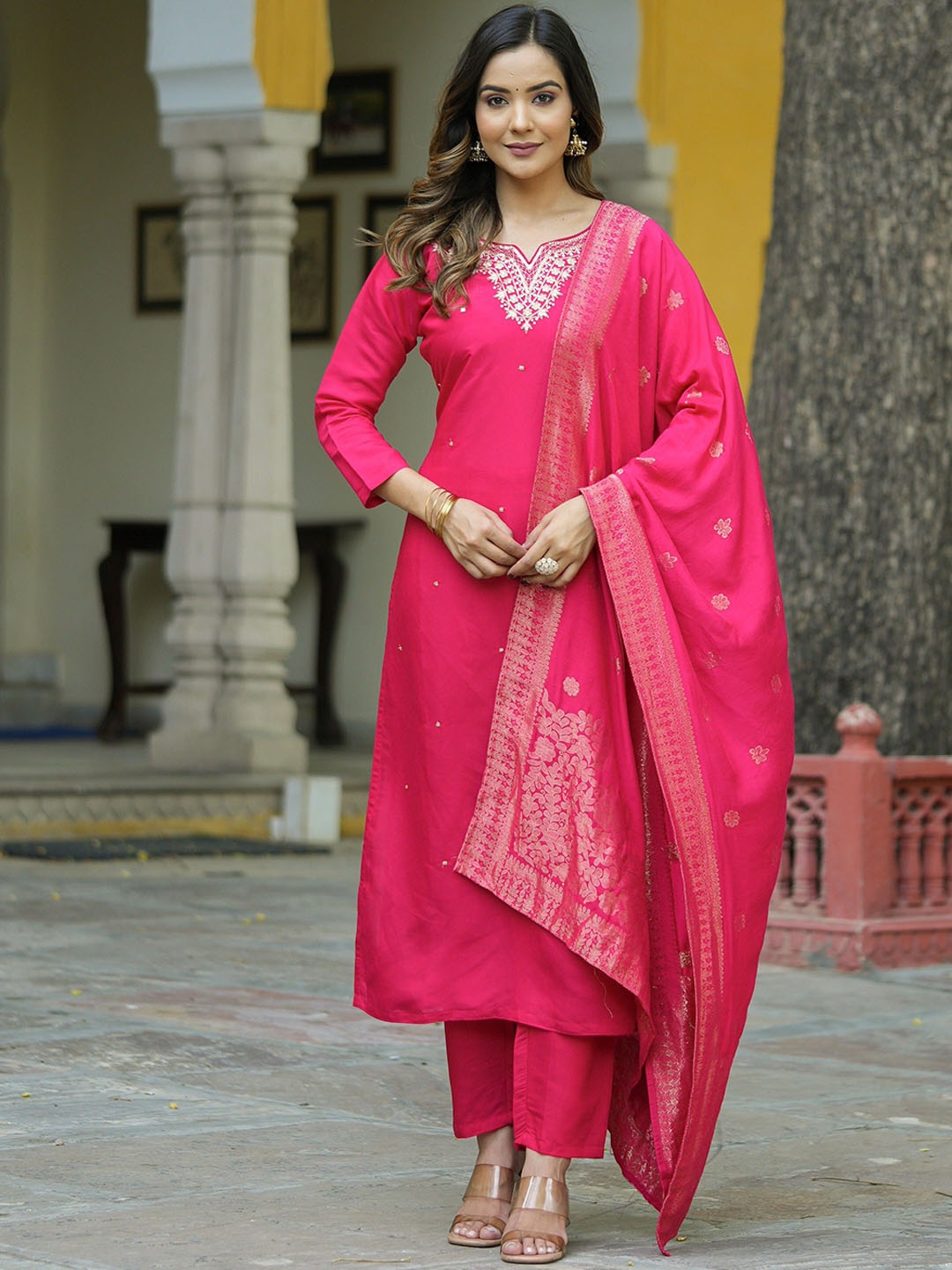 

ASPORA Floral Embroidered Sequinned Chanderi Silk Straight Kurta With Trousers & Dupatta, Fuchsia