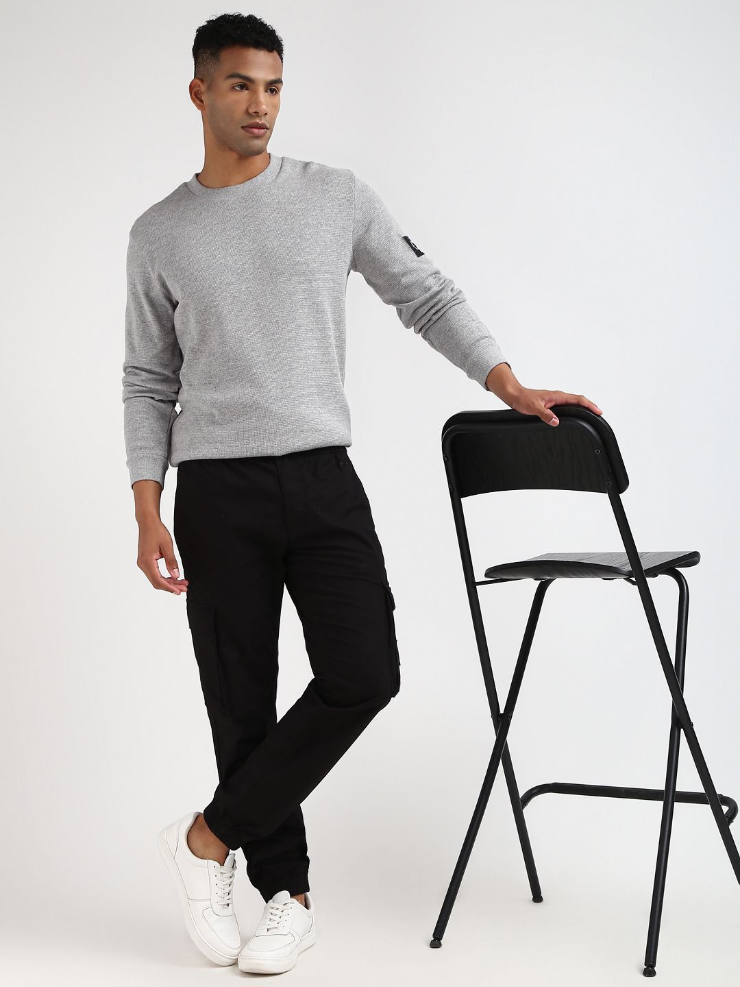 

Calvin Klein Jeans Men Solid Round Neck Applique Cotton T-shirt, Grey