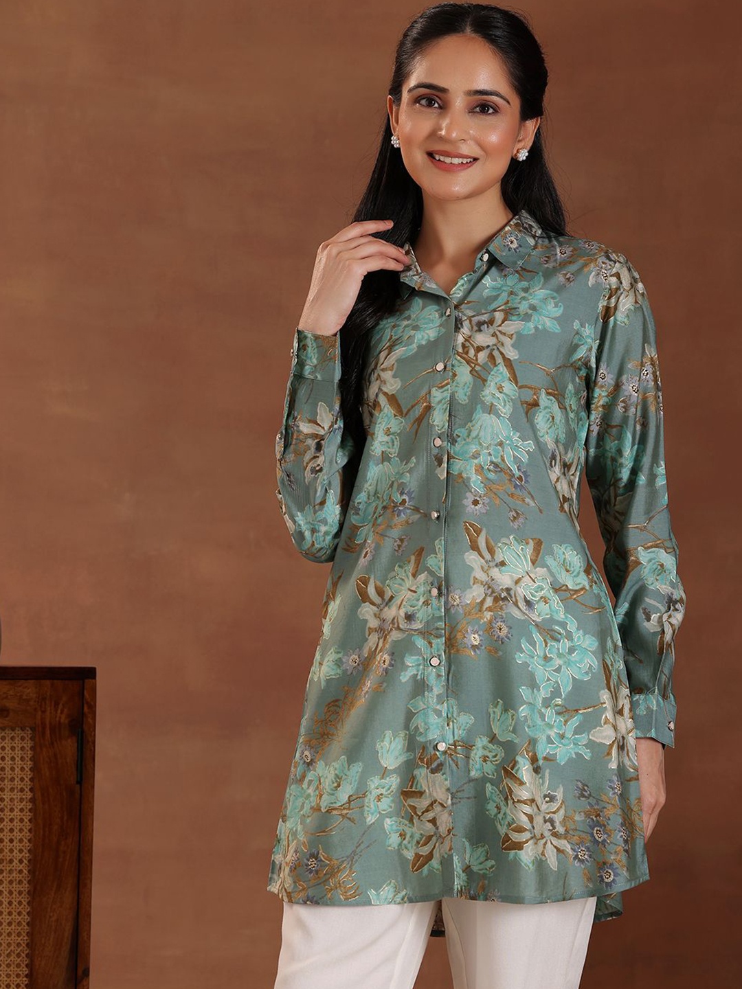 

Libas Women Floral Printed Shirt Collar Kurti, Green