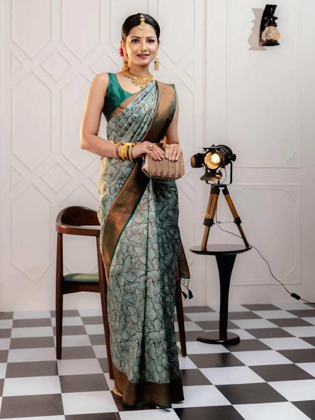 

BAESD Ethnic Motifs Woven Design Zari Banarasi Saree, Sea green