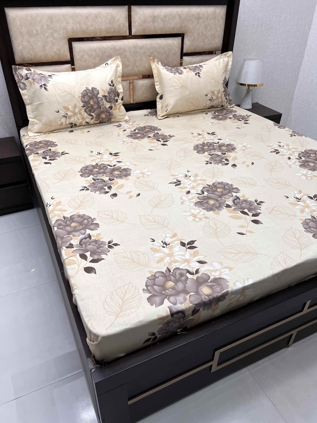 

Pure Decor Cream & Purple Floral 350 TC Pure Cotton King Bedsheet with 2 Pillow Covers