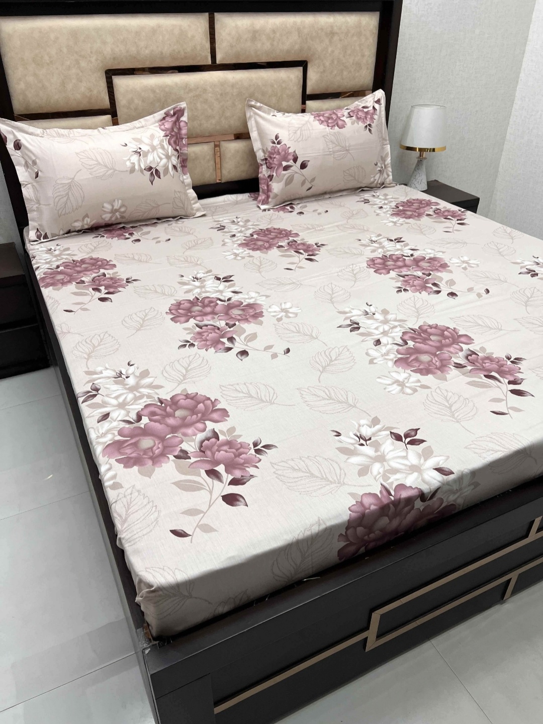 

Pure Decor White & Pink Floral 350 TC Pure Cotton King Bedsheet with 2 Pillow Covers