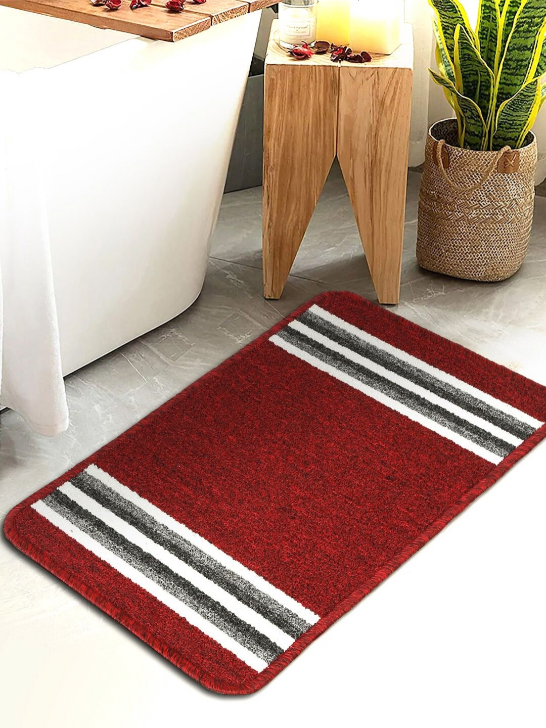 

HOSTA HOMES Maroon & White Water Absorbant Anti-Skid Cotton Fur Bath Rug