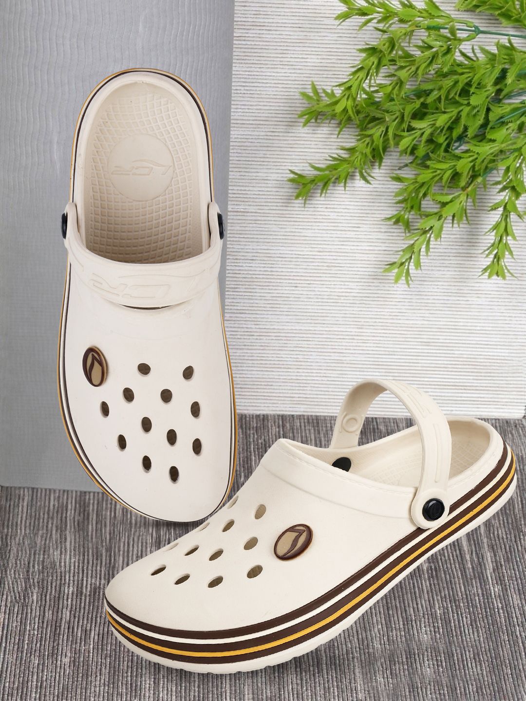 

Lancer Men Self Design Clogs, Beige