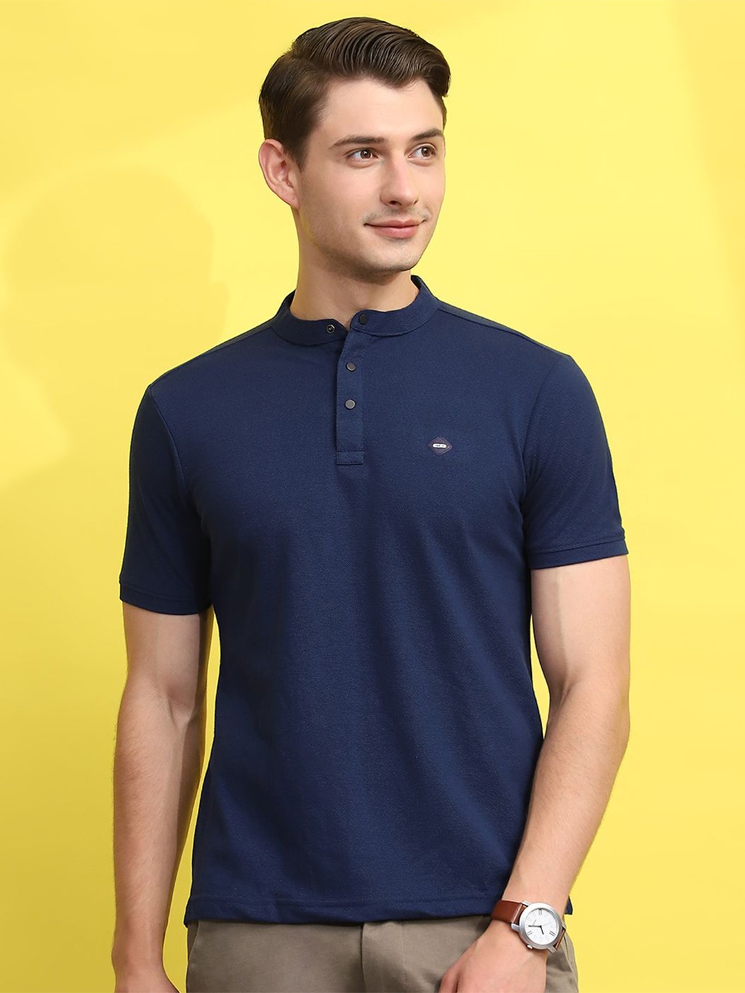 

Cloak & Decker by Monte Carlo Men Henley Neck Solid T-shirt, Navy blue
