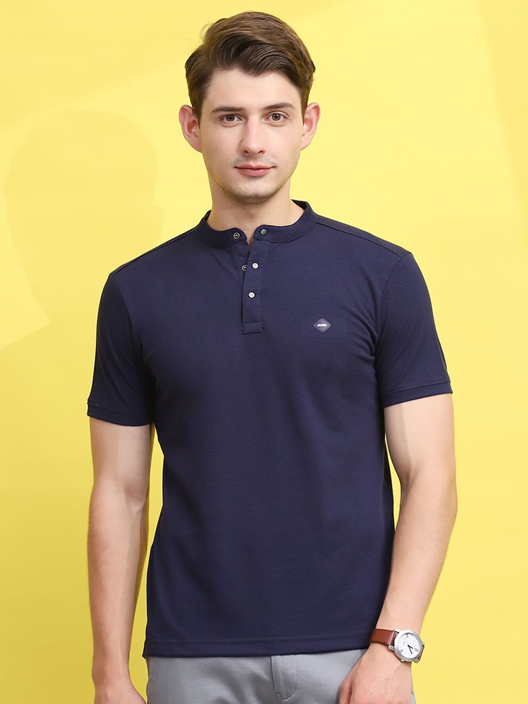 

Cloak & Decker by Monte Carlo Men Henley Neck Solid T-shirt, Navy blue