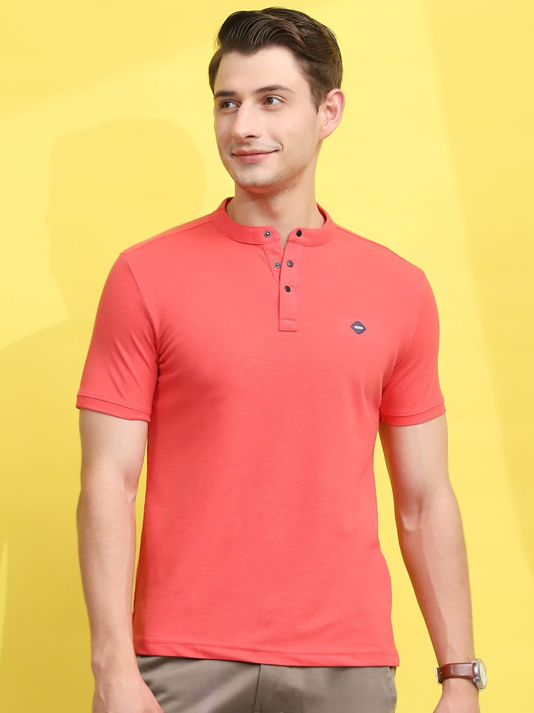 

Cloak & Decker by Monte Carlo Men Solid Mandarin Collar T-shirt, Coral