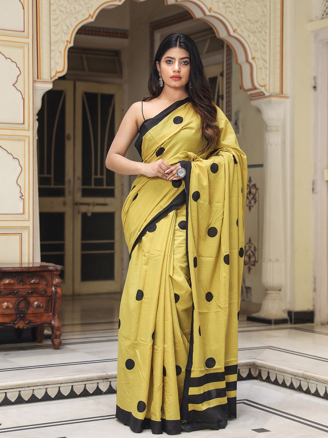 

JAIPURI PRINT Polka Dot Pure Cotton Saree, Yellow