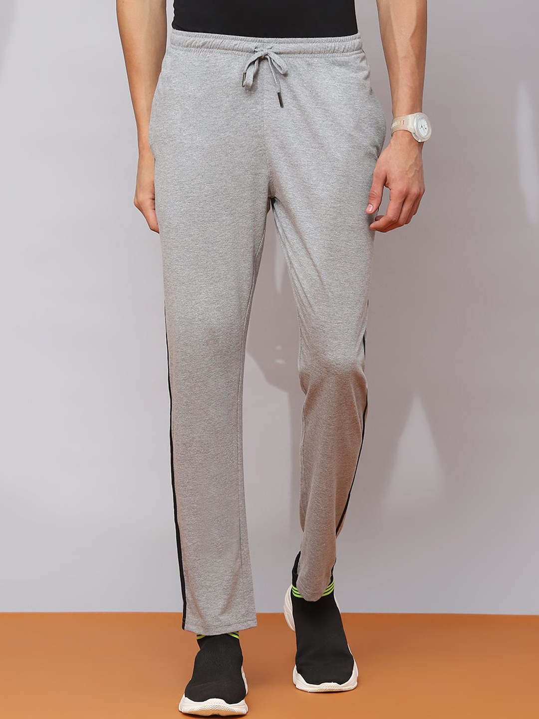 

Cloak & Decker by Monte Carlo Men Mid Rise Track Pants, Grey