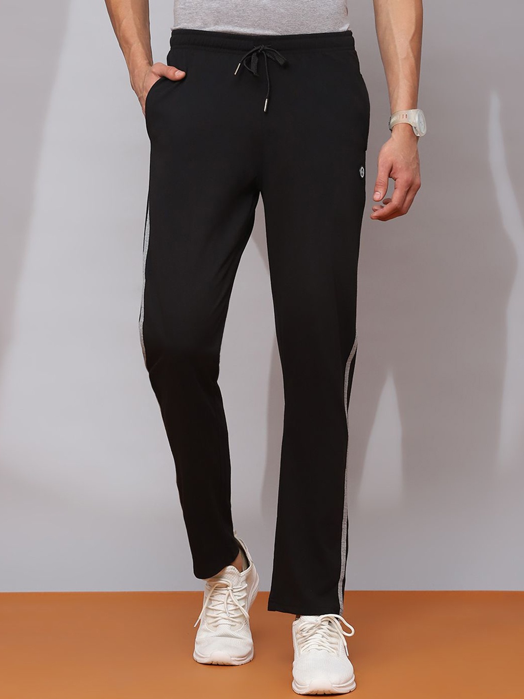 

Cloak & Decker by Monte Carlo Men Mid-Rise Track Pants, Black