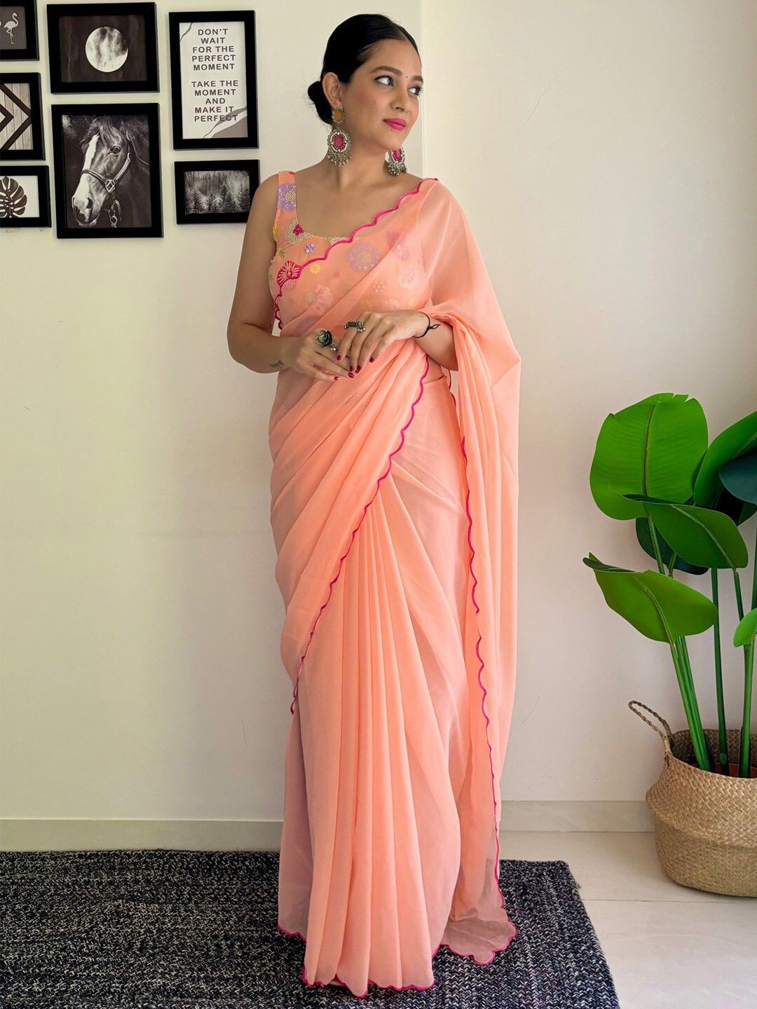 

AVANSHEE Embroidered Solid Saree, Peach