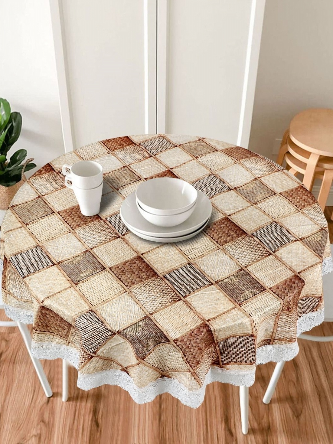 

Dakshya Industries Brown & Beige Geometric Printed Embellished Waterproof Table Cover