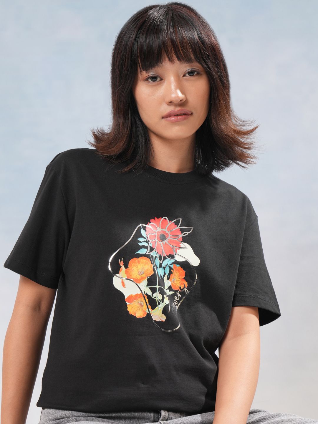 

Street By Tokyo Talkies Women Floral Printed Round Neck Longline T-shirt, Black