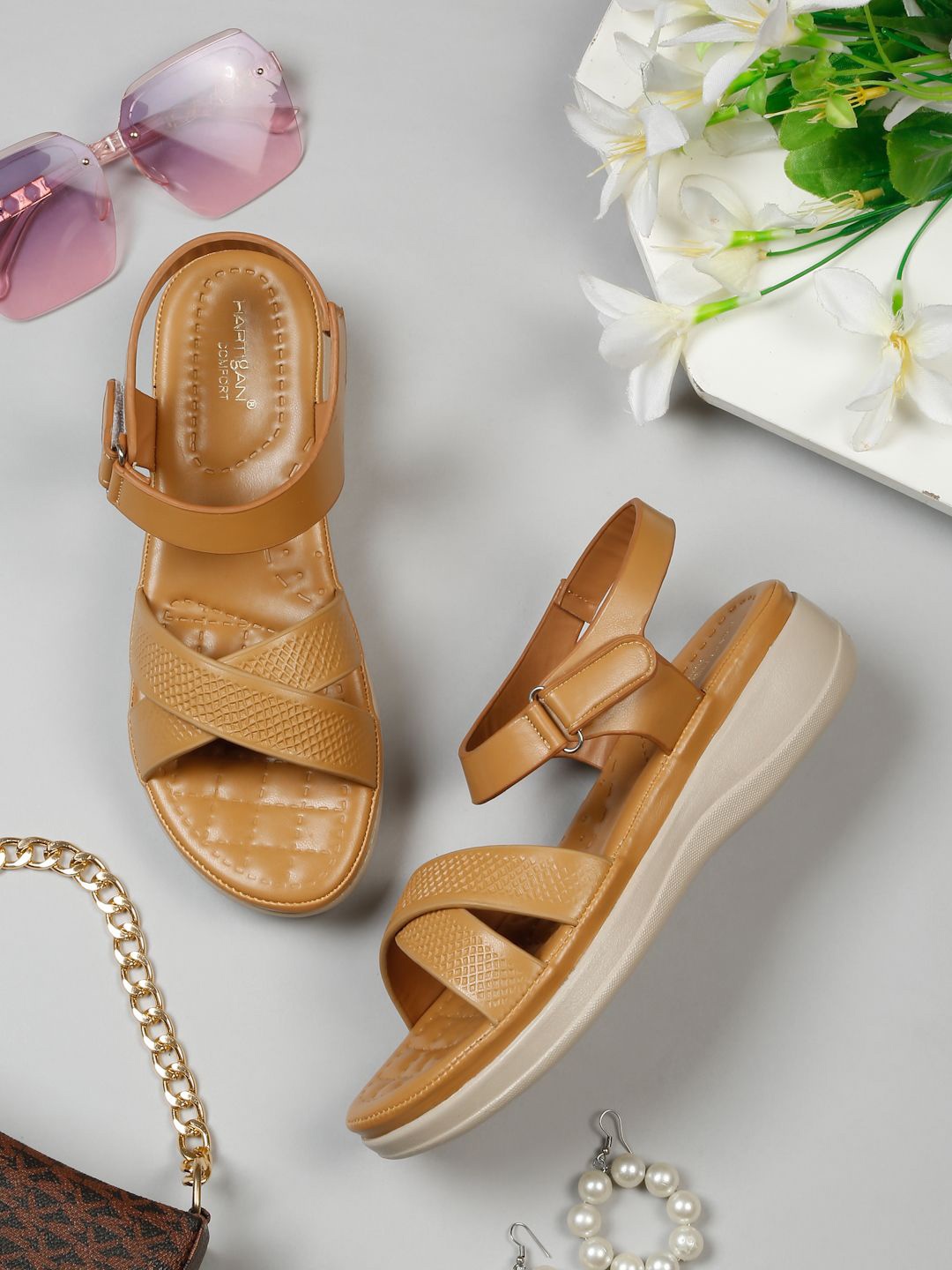 

HARTIGAN Textured Peep Toe Casual Flatform Sandals, Beige