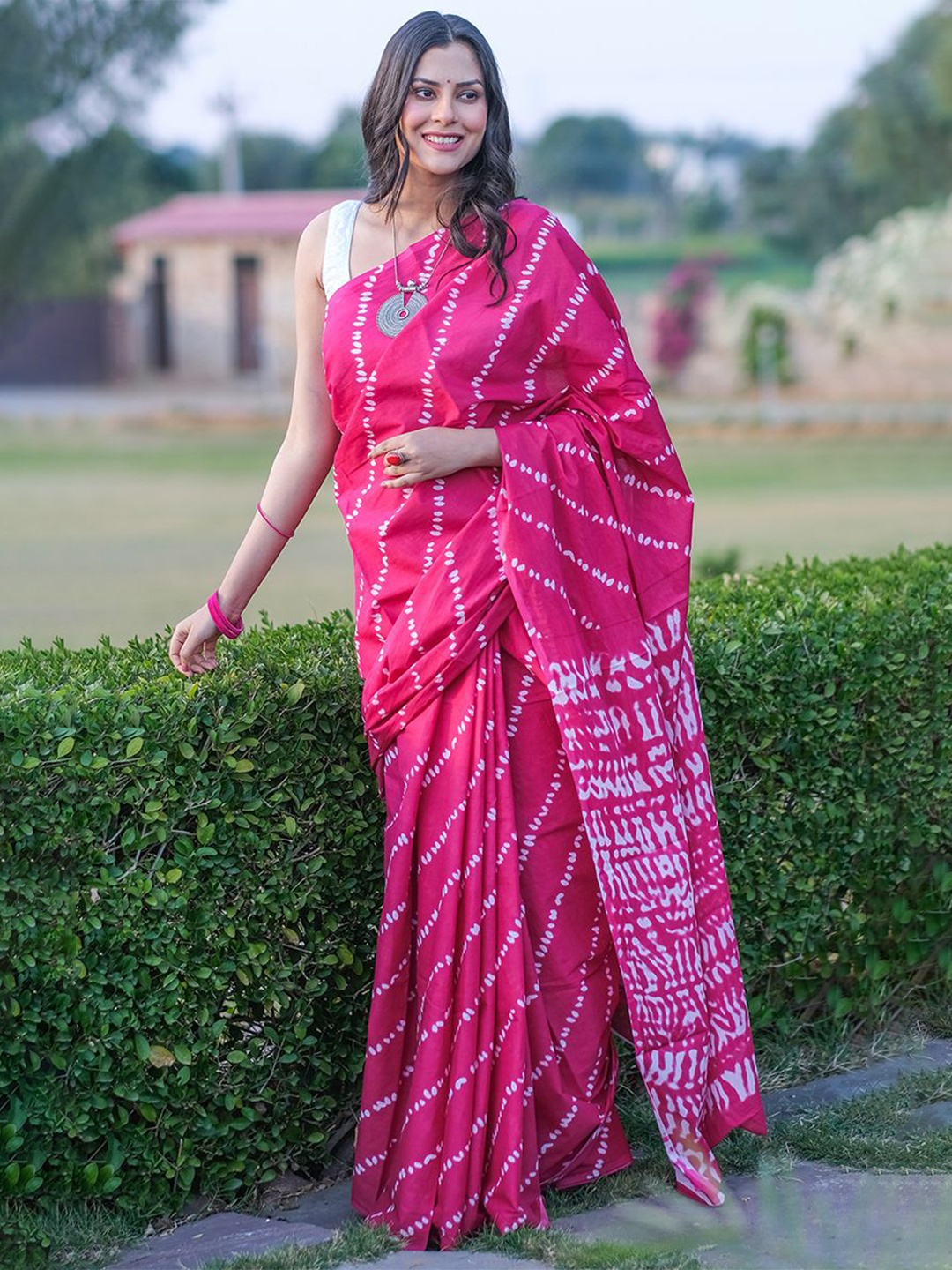 

JAIPURI PRINT Ethnic Motifs Pure Cotton Block Print Saree, Pink