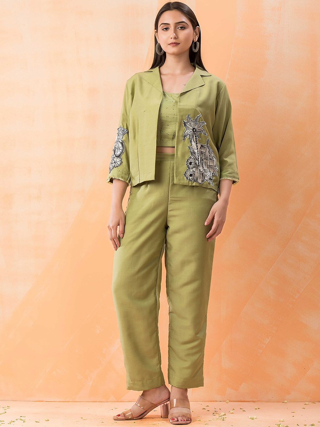 

SACRED SUTA Embroidered Three Quarter Sleeve Jacket crop Top & Trouser, Green