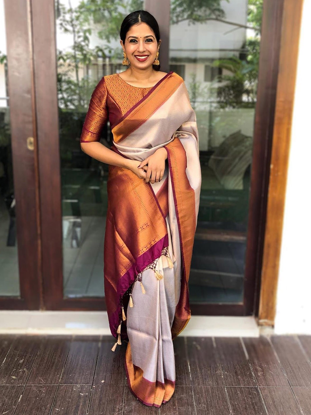 

S.K.C Ethnic Motifs Woven Design Zari Banarasi Saree, Off white