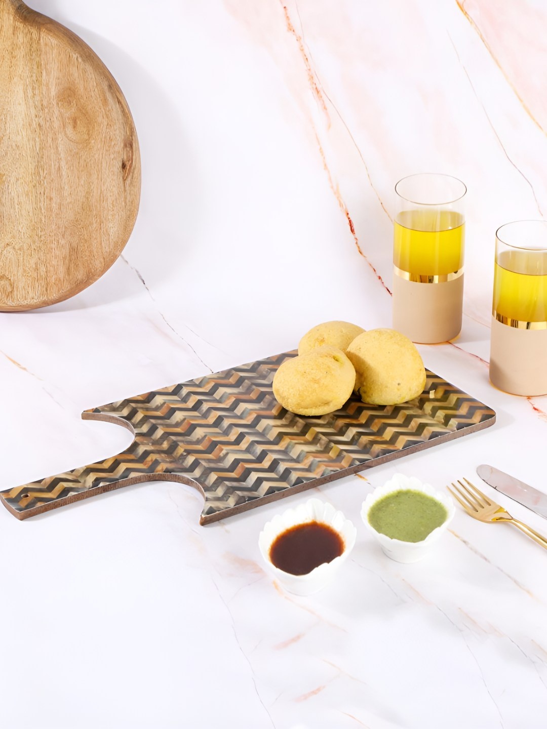 

THE HOME CO. Brown & Black Wooden Zig Zag Dessert Serving Platter