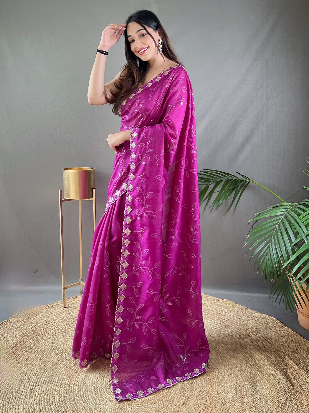 

Munir Ethnic Motifs Embroidered Saree, Purple