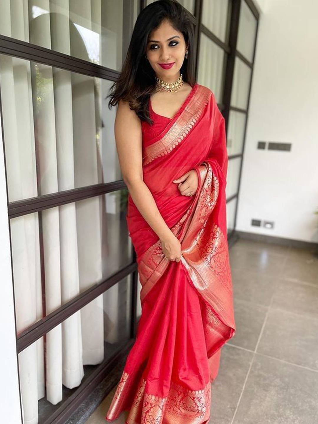 

Celeb Styles Zari Saree, Red