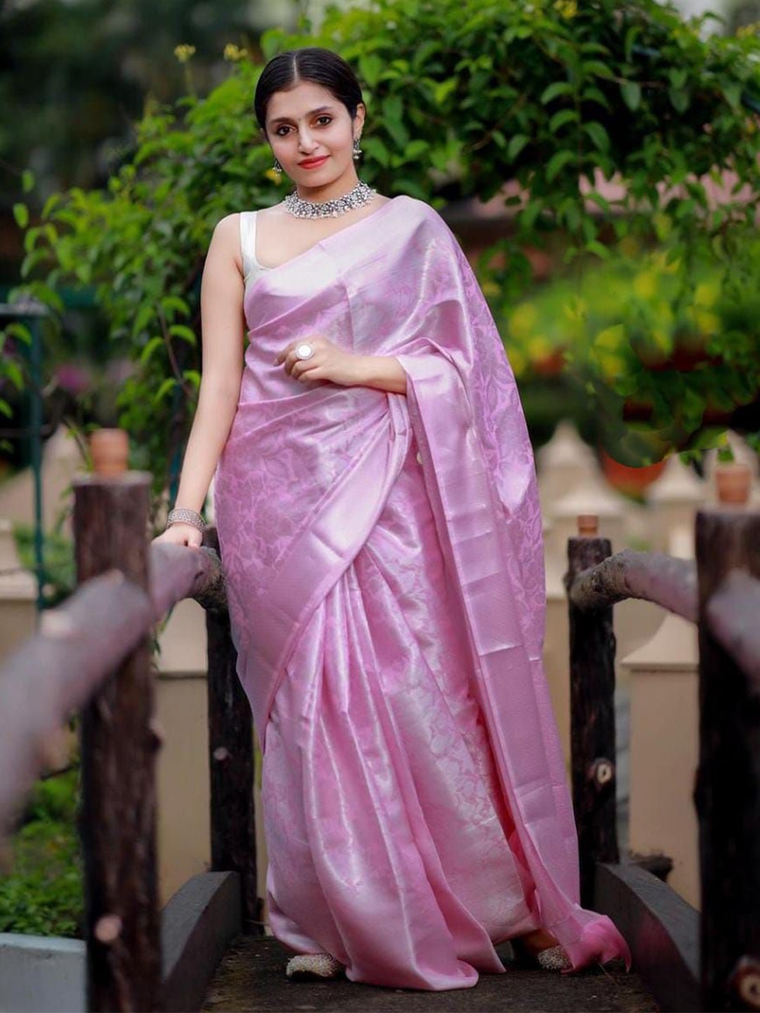 

Celeb Styles Woven Design Zari Saree, Pink