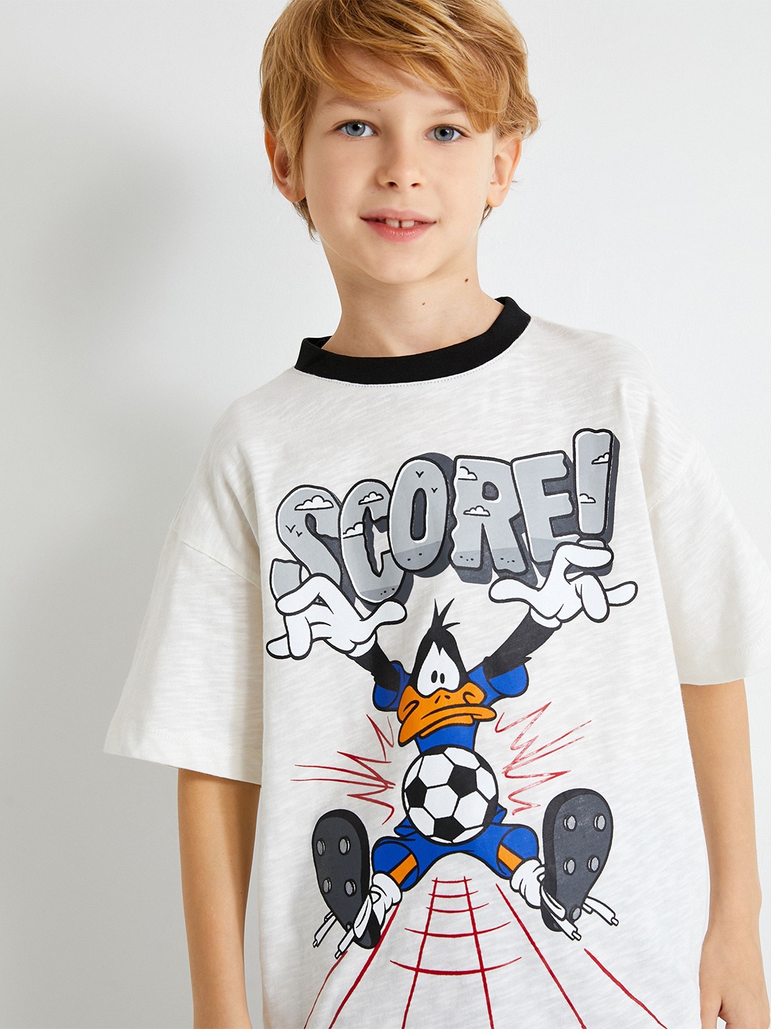 

Koton Boys Looney Tunes Graphic Printed T-shirt, White