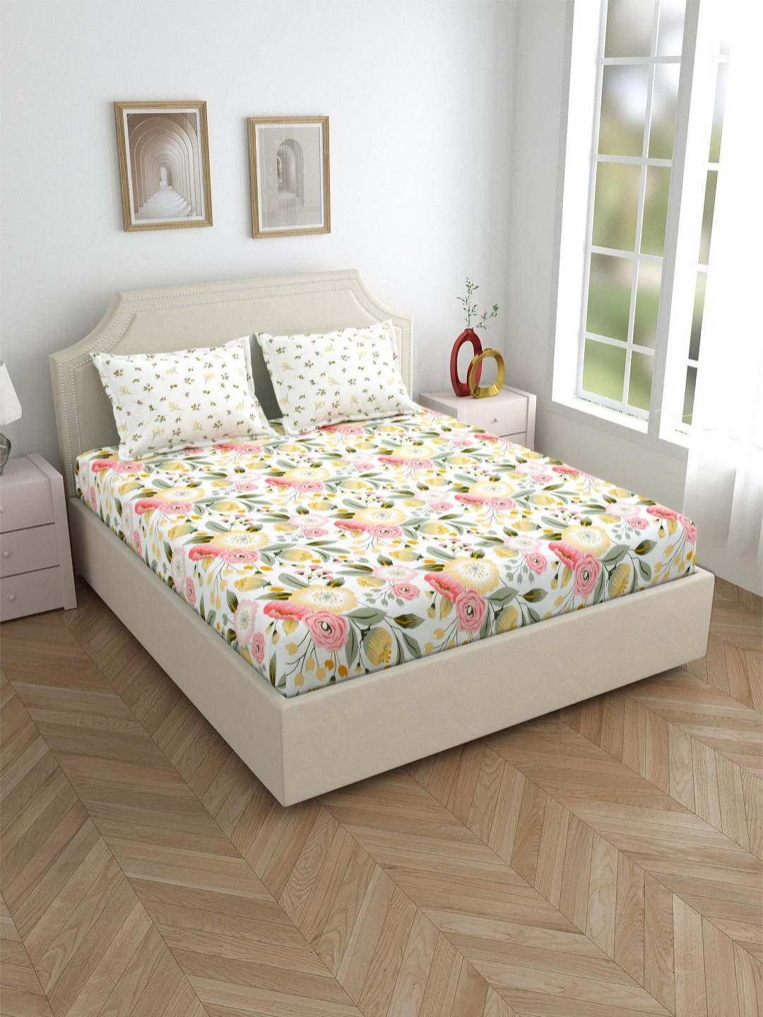 

Salona Bichona Pink & White Floral Cotton Fitted 144 TC King Bedsheet with 2 Pillow Covers