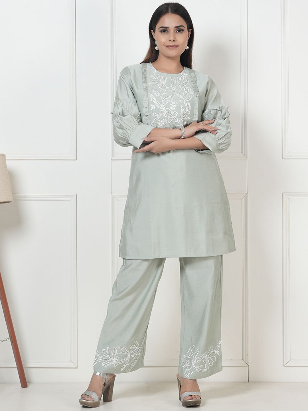 

Kaftanize Floral Embroidered Puff Sleeves Tunic & Trousers, Sea green