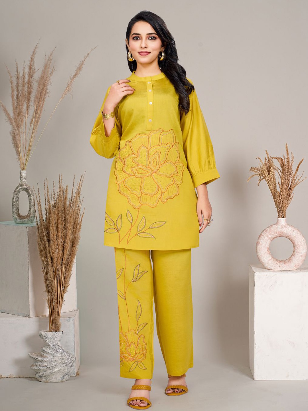 

Kaftanize Embroidered Top With Palazzo Co-Ords, Yellow