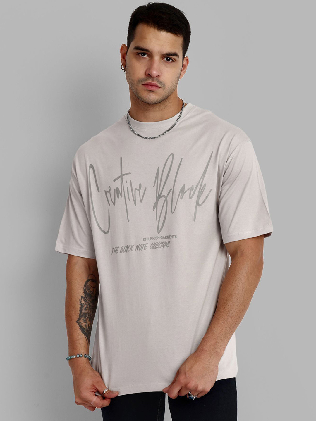 

TOMHIDDLE Men Printed Hooded Tropical Pockets T-shirt, Grey