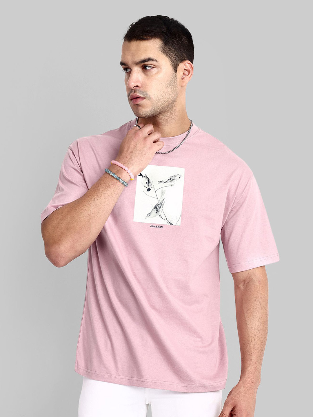 

TOMHIDDLE Men Printed V-Neck Pockets T-shirt, Pink
