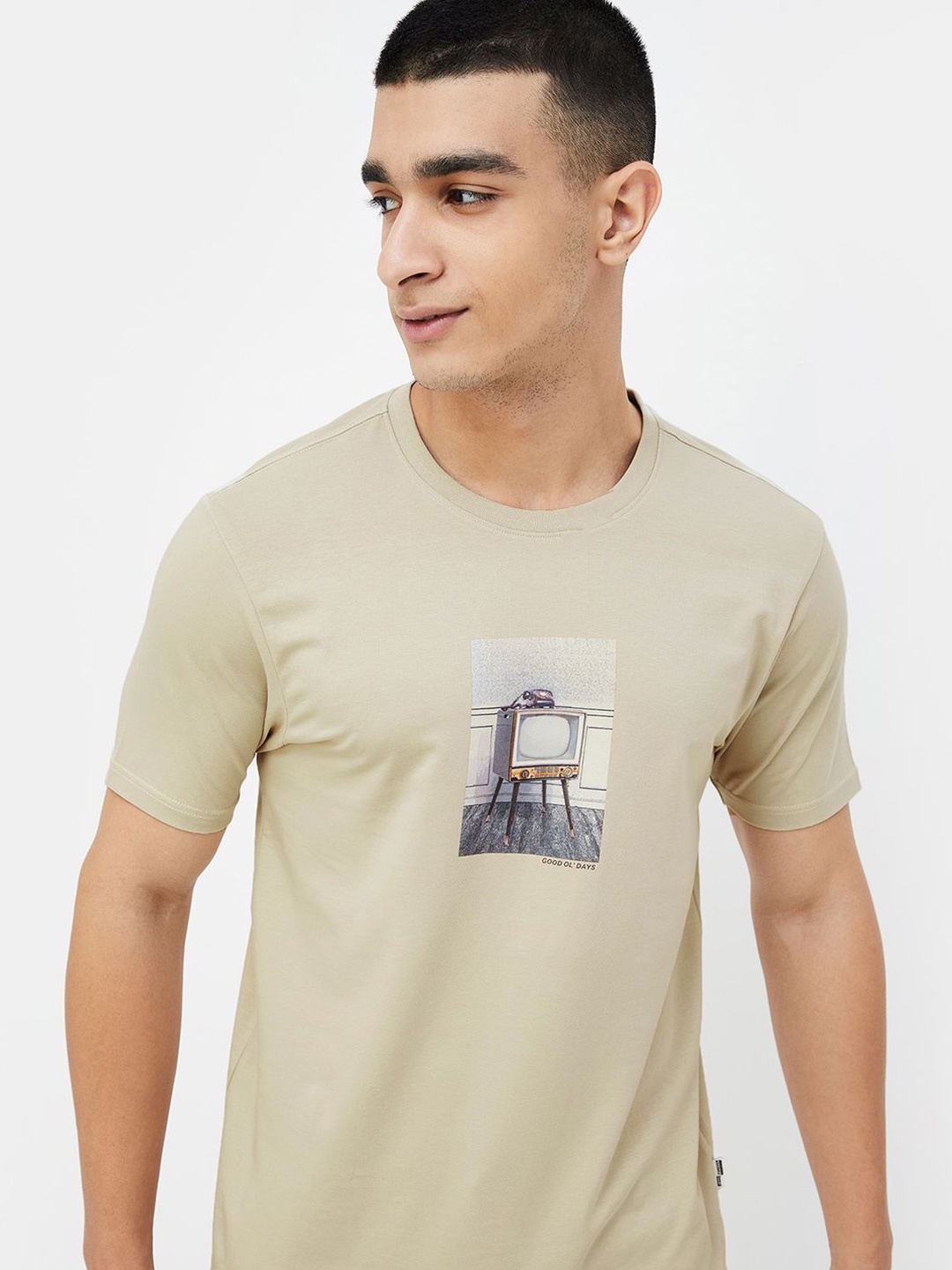 

Fame Forever by Lifestyle Men Printed Pockets Slim Fit T-shirt, Beige