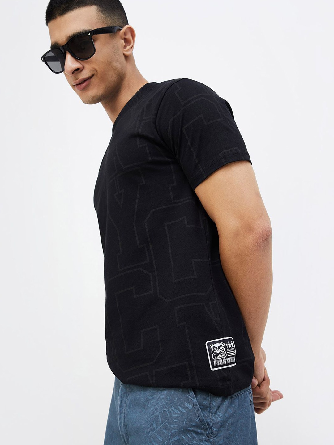 

Fame Forever by Lifestyle Men Typography Pockets T-shirt, Black