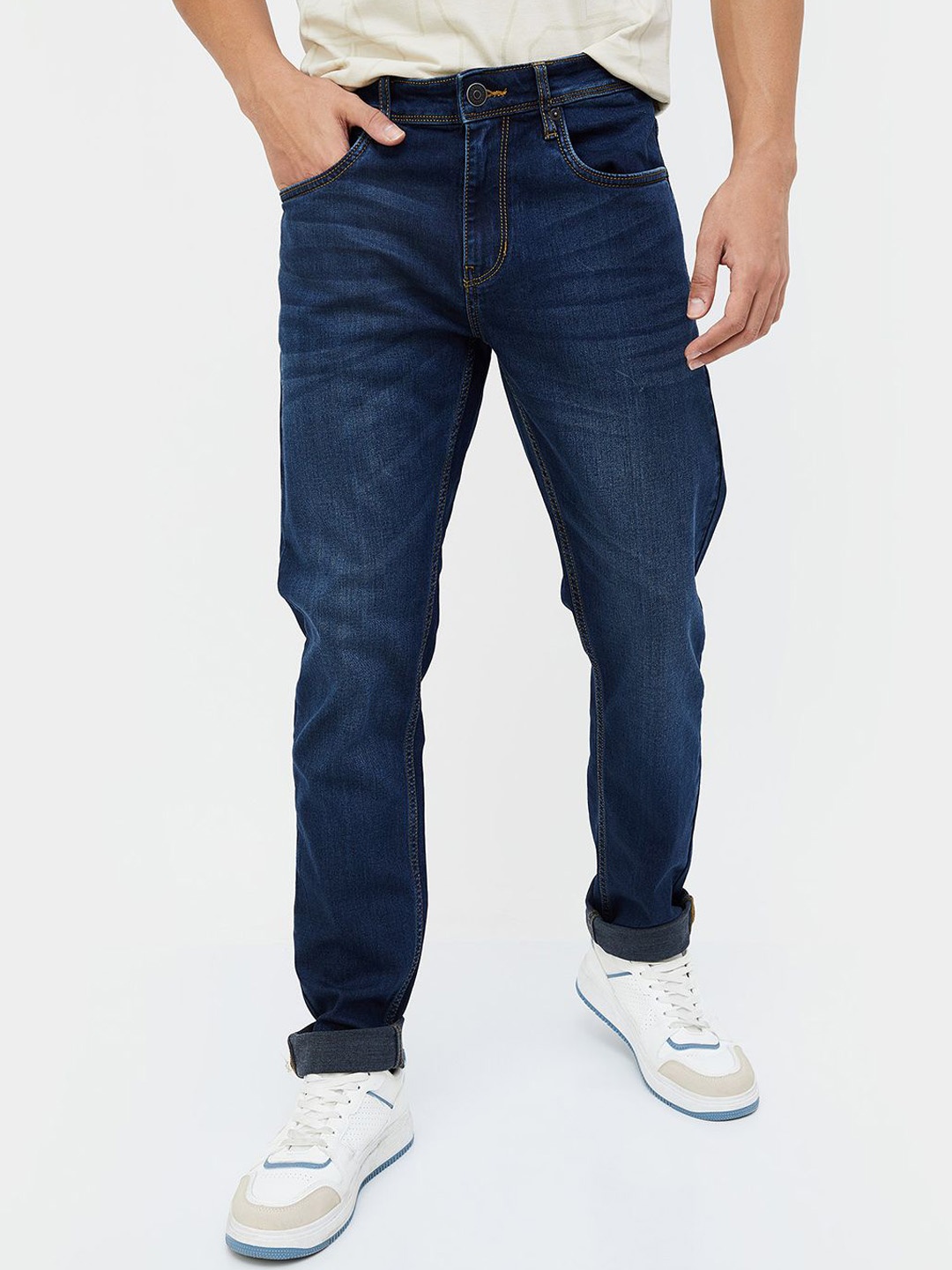 

Fame Forever by Lifestyle Men Tapered Fit Low Distress Light Fade Jeans, Blue