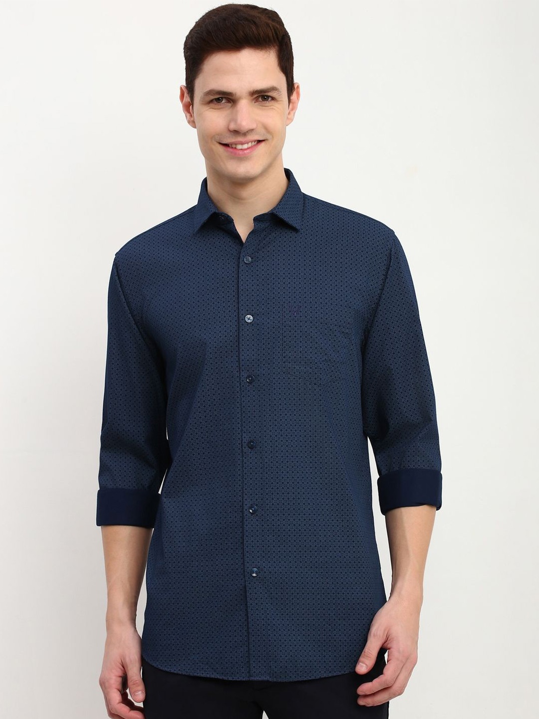 

Allen Solly Men Slim Fit Opaque Checked Casual Shirt, Navy blue