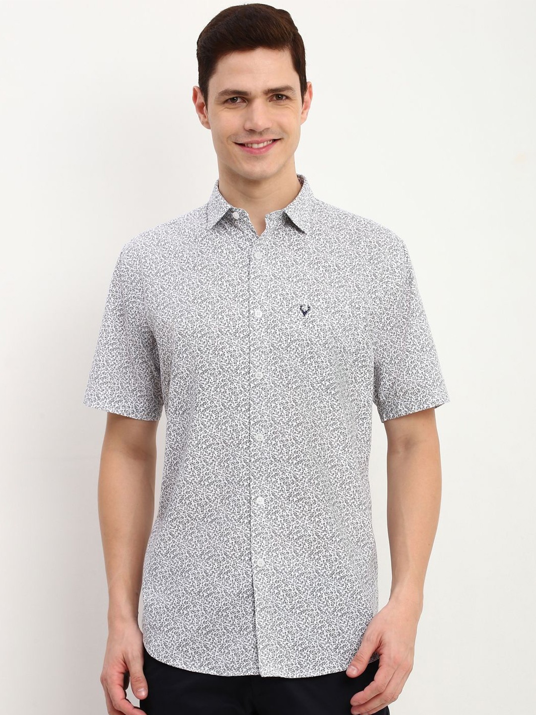 

Allen Solly Men Slim Fit Floral Opaque Printed Casual Shirt, Grey