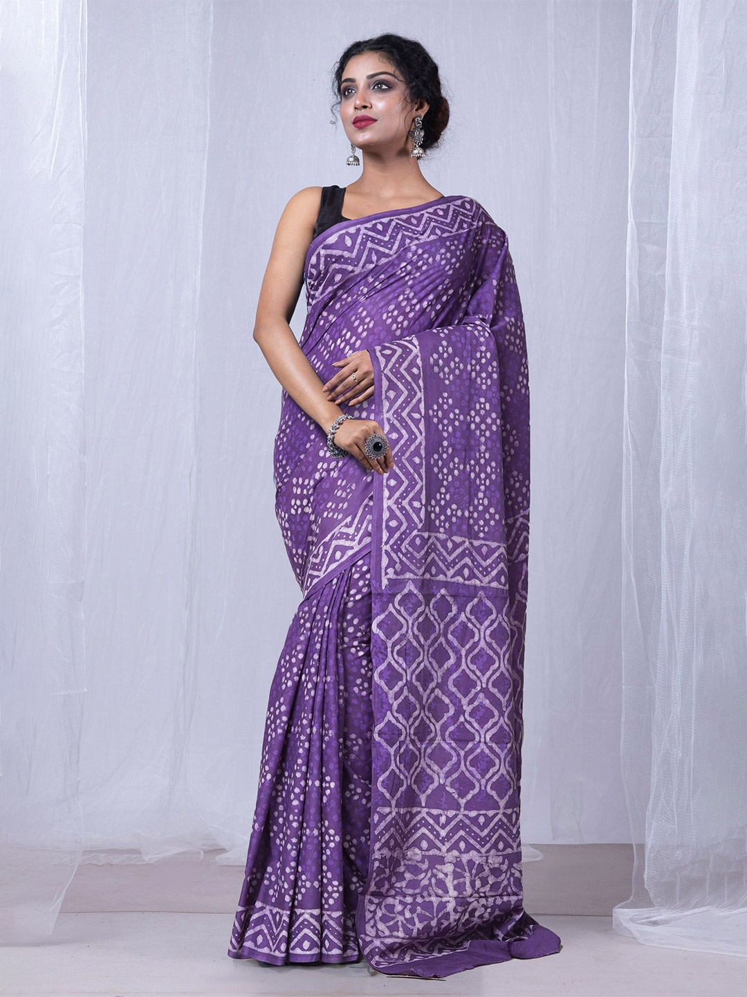 

Unnati Silks Dabu Pure Cotton Handloom Dabu Saree, Violet