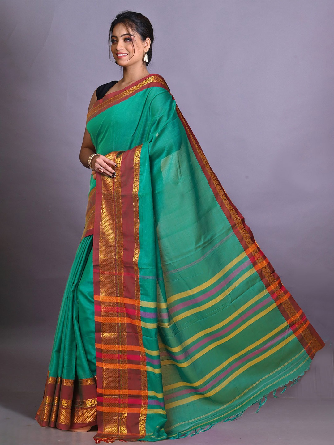 

Unnati Silks Zari Pure Cotton Handloom Narayan Peth Saree, Green