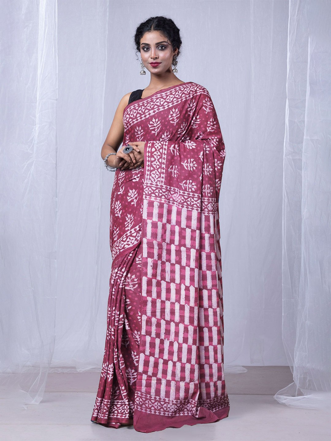 

Unnati Silks Dabu Pure Cotton Handloom Dabu Saree, Pink