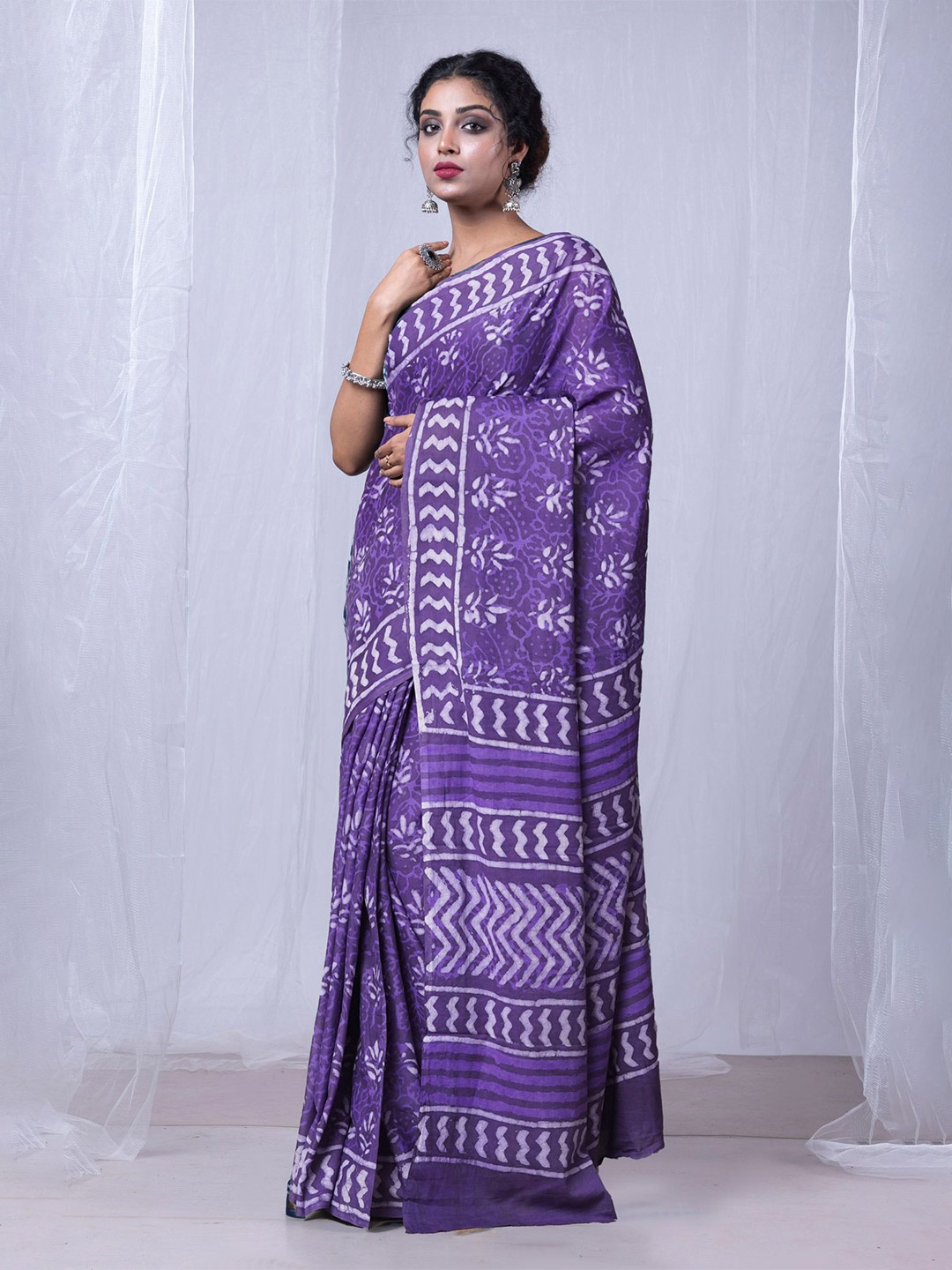 

Unnati Silks Dabu Pure Cotton Handloom Dabu Saree, Violet