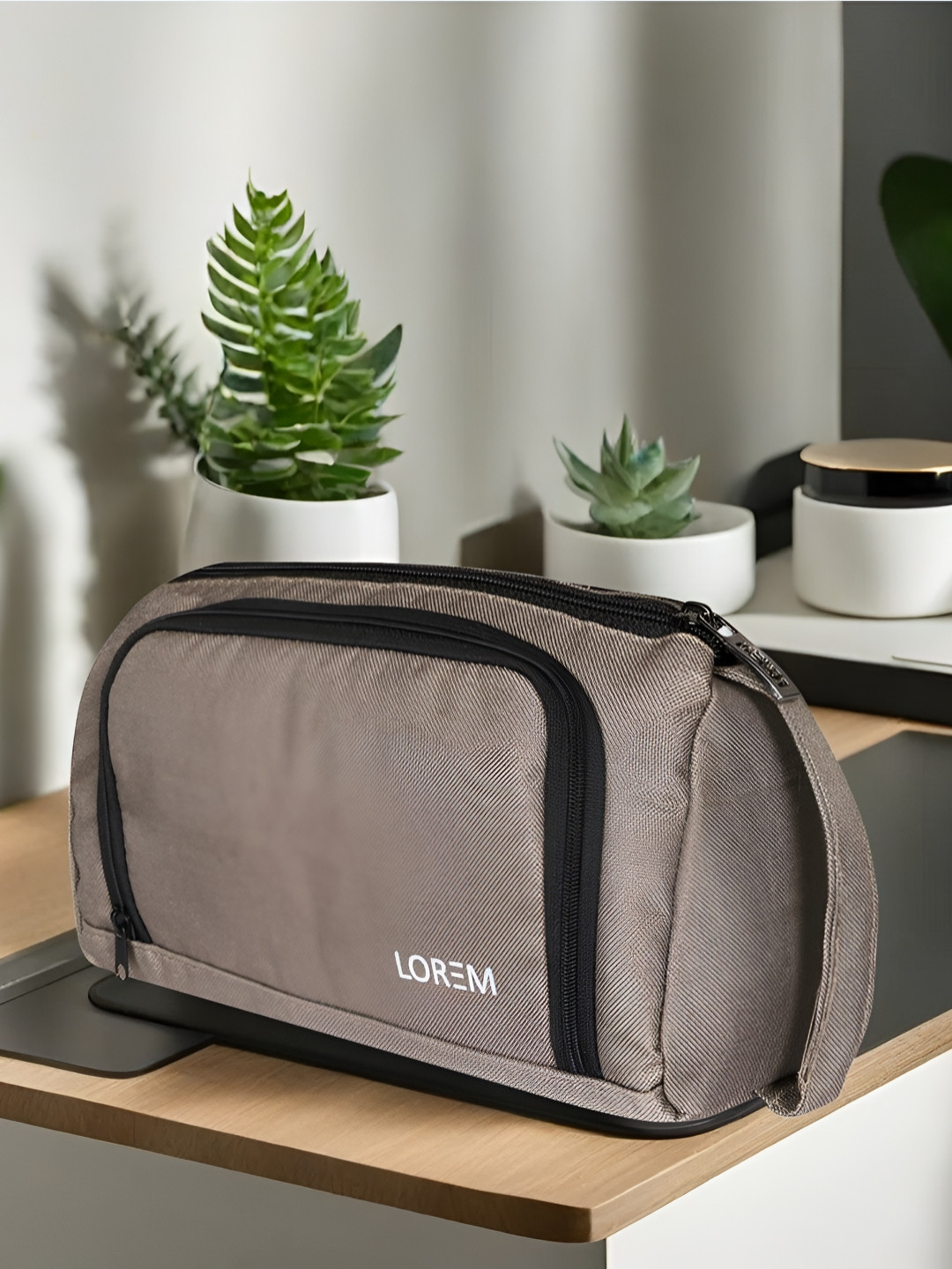 

LOREM Beige Set of 1 Water Resistant Handbag Organiser Organisers