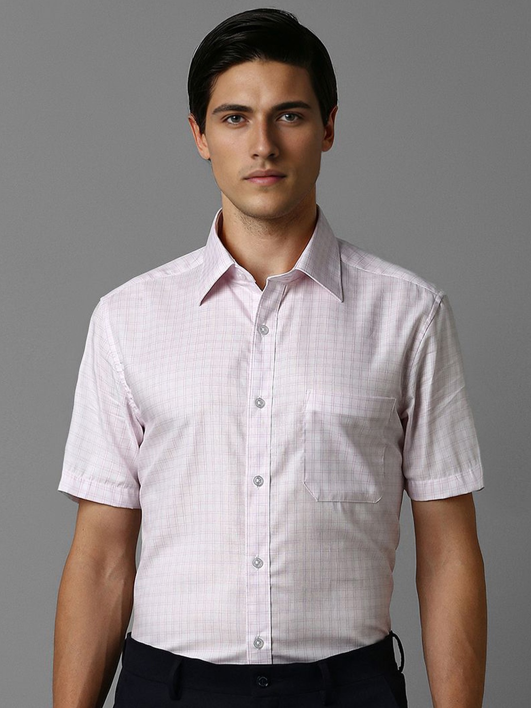 

Louis Philippe Men Opaque Checked Formal Shirt, Purple