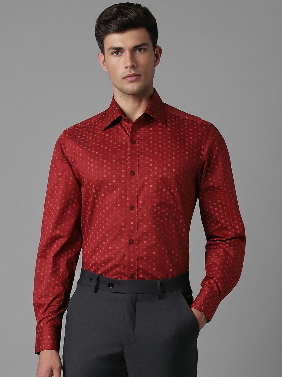 

Louis Philippe Men Floral Opaque Printed Formal Shirt, Red