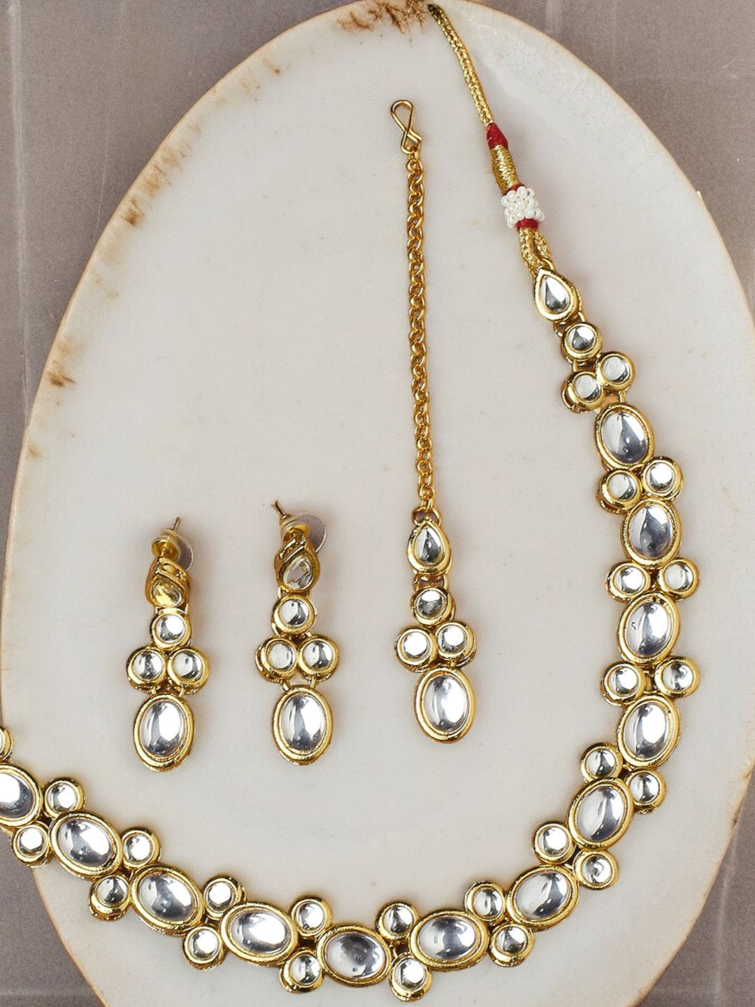 

OOMPH Kundan Stone Studded Jadau Jewellery Set, Gold