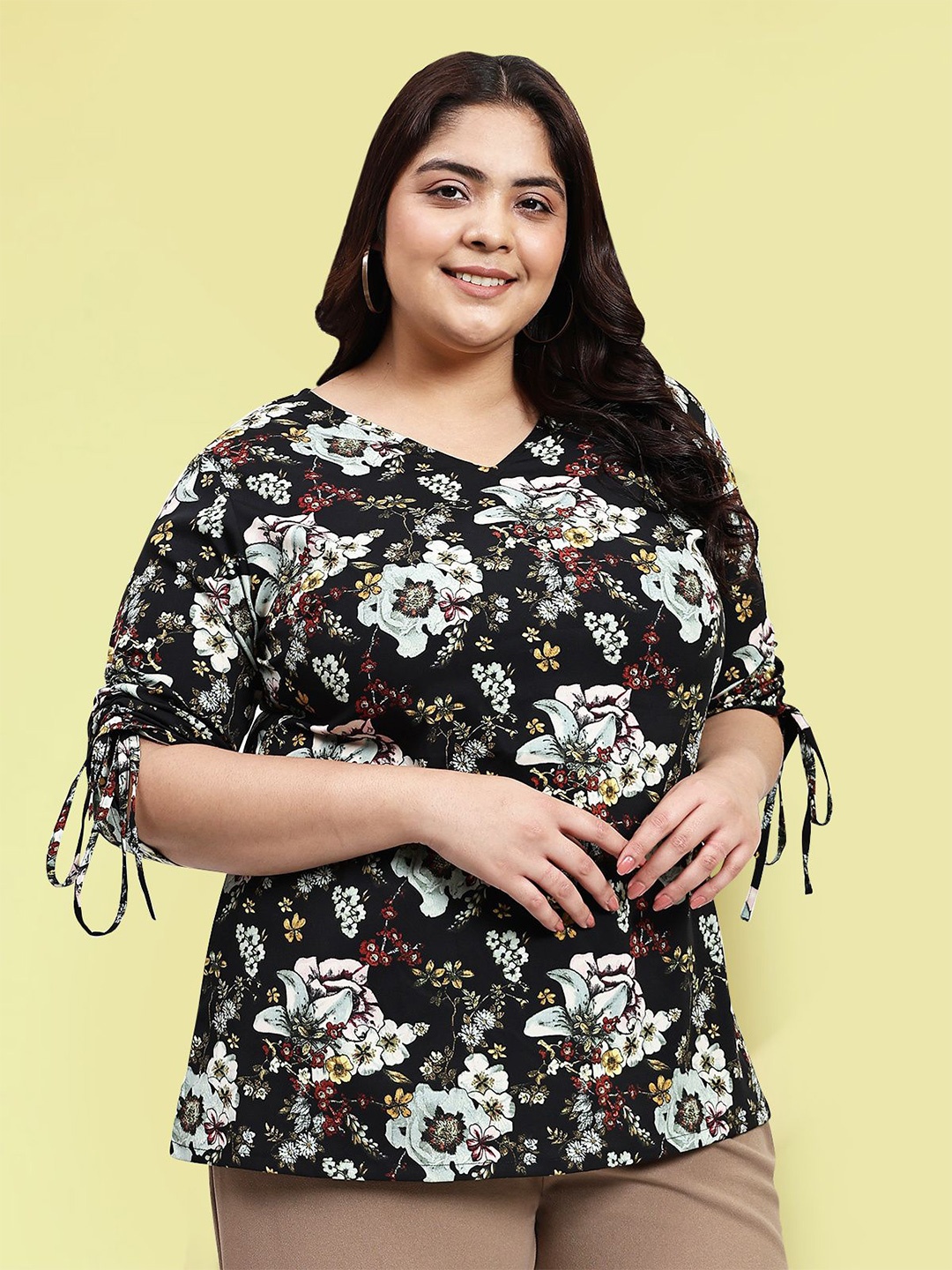 

wild U Floral Print Top, Black